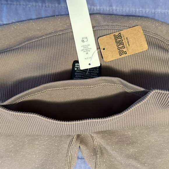 PINK VICTORIA’S SECRET | Size medium | active leggings | BNWT - Picture 7 of 7